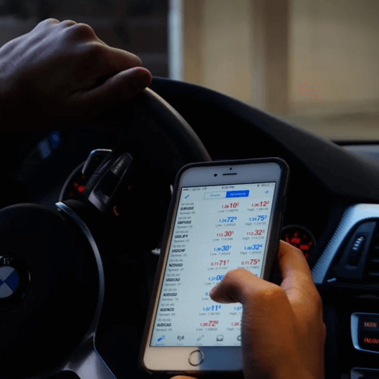 MaxgenBit performance analytics illustration