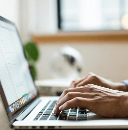 MaxgenBit support team illustration